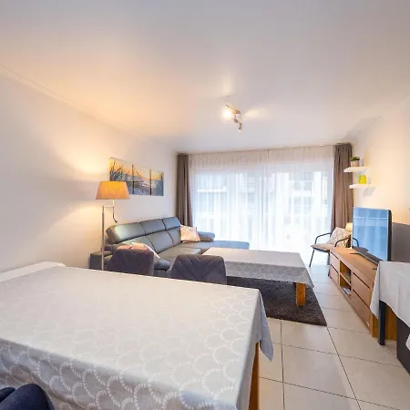 Apartamento Charming With Cozy Terrace *