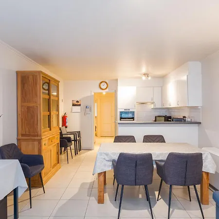 Charming With Cozy Terrace Middelkerke