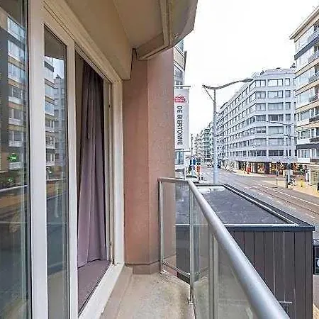 Διαμέρισμα Charming With Cozy Terrace *